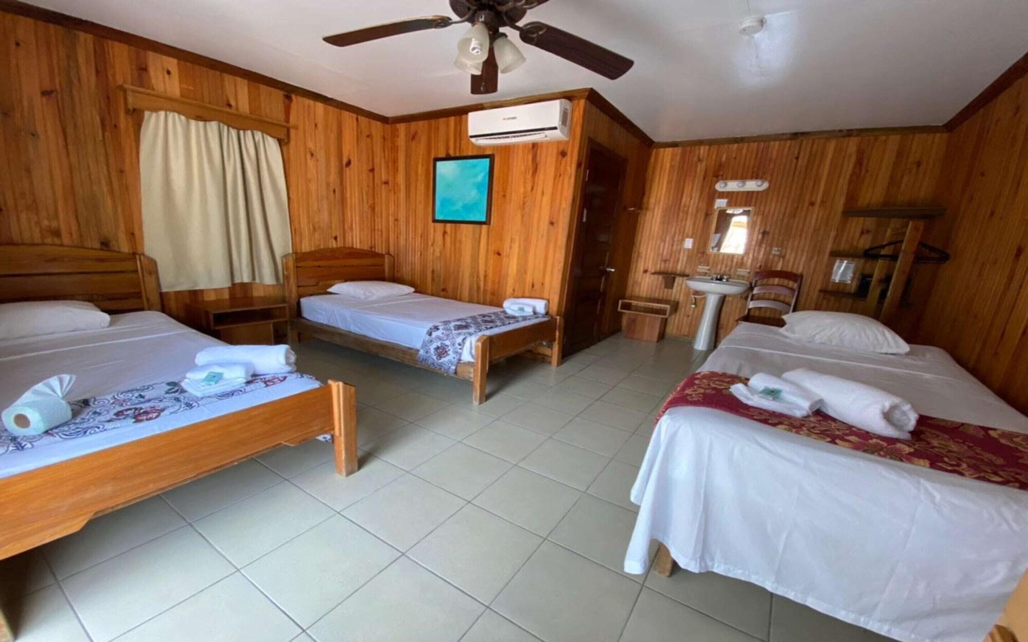 Pedro'S Hotel & Inn San Pedro  Bagian luar foto