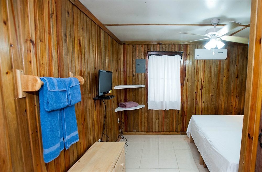 Pedro'S Hotel & Inn San Pedro  Bagian luar foto