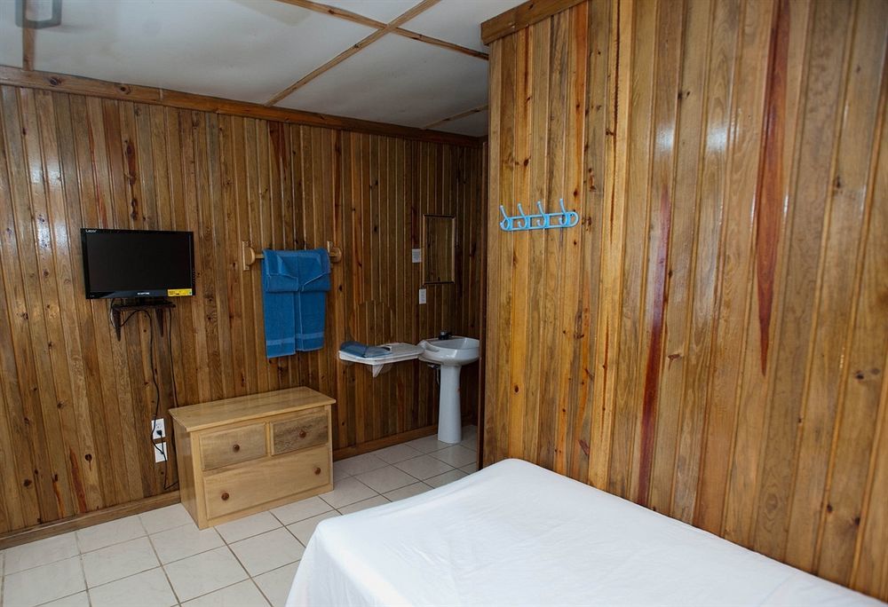Pedro'S Hotel & Inn San Pedro  Bagian luar foto
